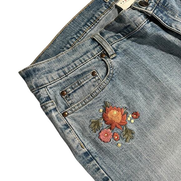 Axcess Liz Claiborne Embroidered Floral Capri Jeans Womens Size 16 - Picture 8 of 11